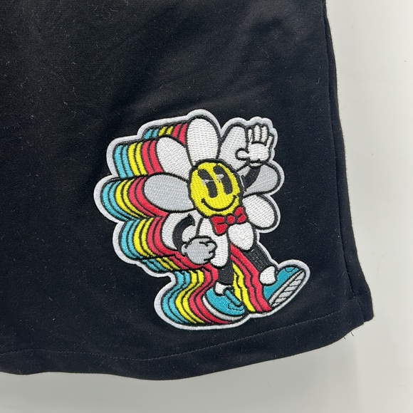 NWT RAW OWN THE NOW MENS SIZE XL 2 POCKET BLACK GRAPHIC PATCH SHORT - Picture 2 of 7